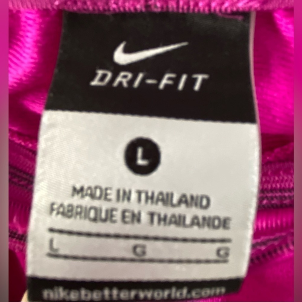 Nike Women’s Dry Fit Shorts Size L - Picture 5 of 5